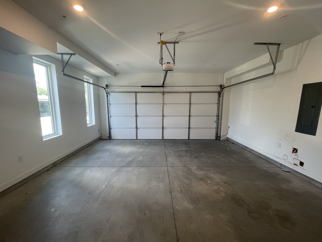 2347 Hosea L Williams Dr Se #8 - Photo 6 of 38