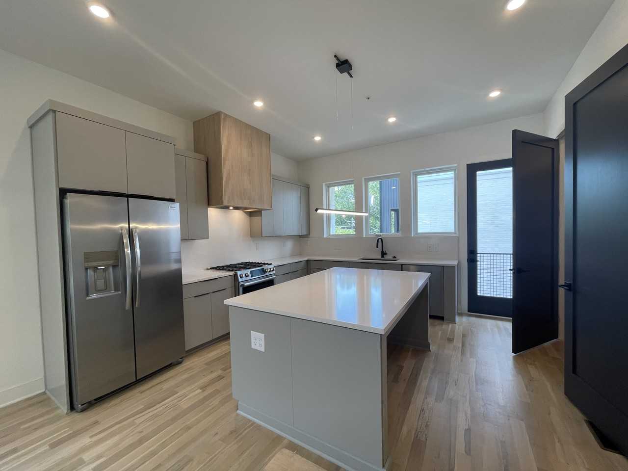 2347 Hosea L Williams Dr Se #8 - Photo 7 of 38