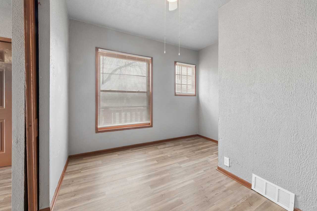 1218 W Locust St #1220 - Photo 3 of 13