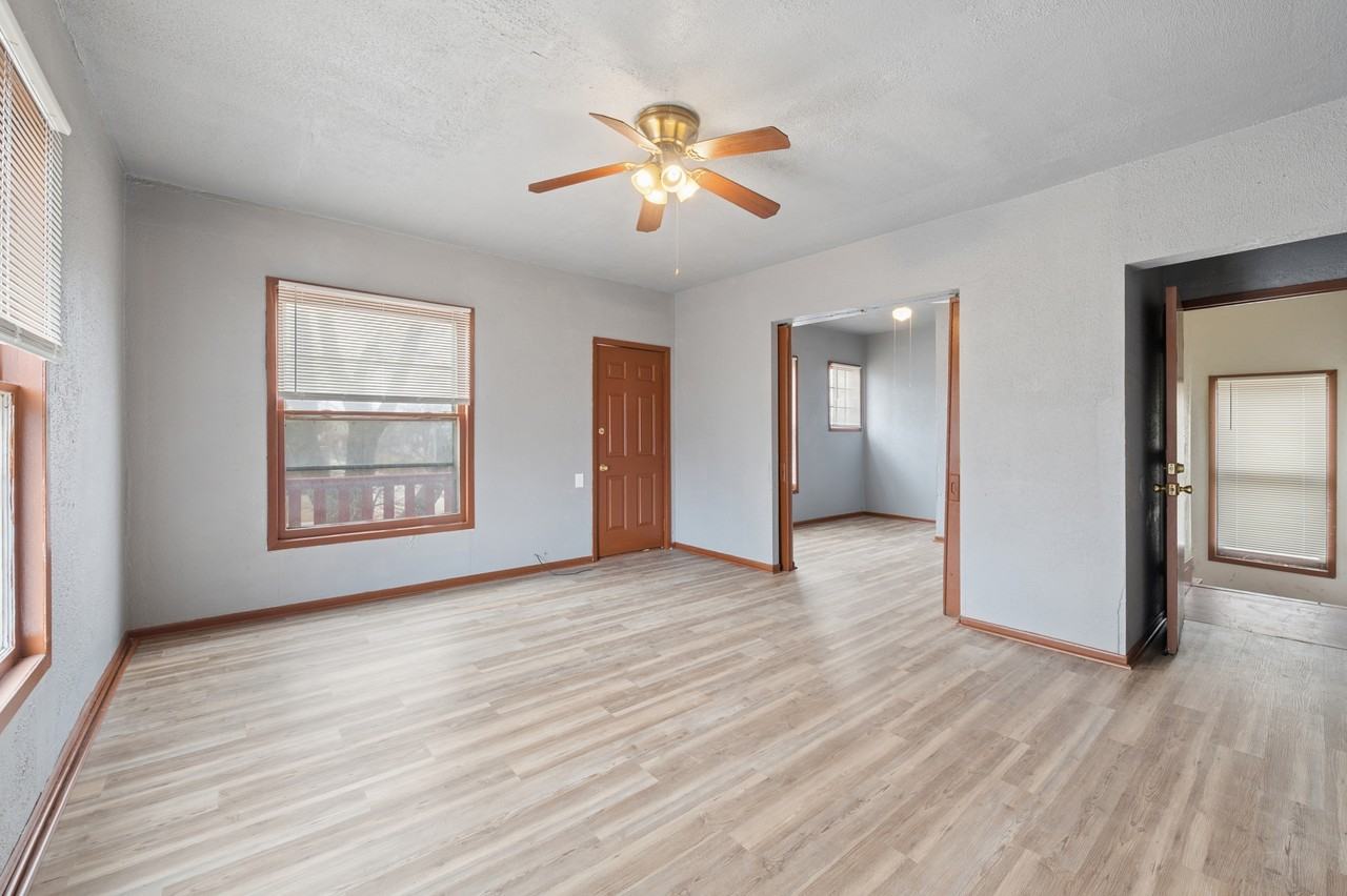 1218 W Locust St #1220 - Photo 6 of 13