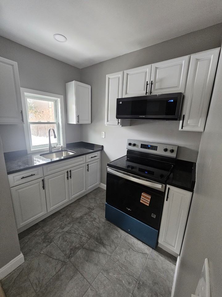 840 Atwells Ave #1W - Photo 4 of 9