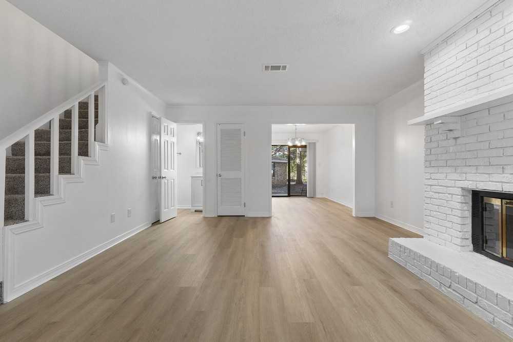 3356 Colonial Oaks Dr #9B - Photo 5 of 10