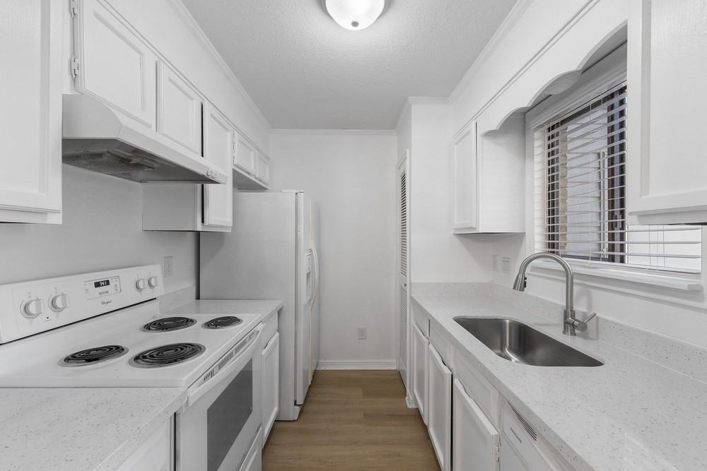 3356 Colonial Oaks Dr #9B - Photo 7 of 10