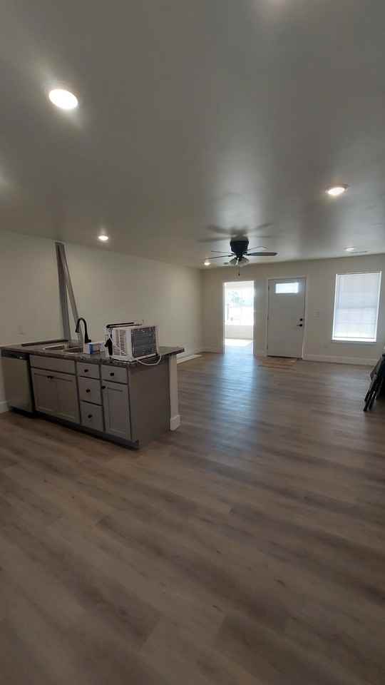 503 Eagle St #503 - Photo 4 of 14