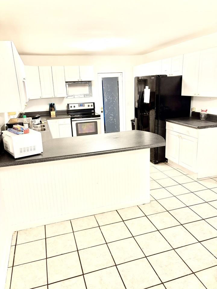 207 Overman St #NA - Photo 2 of 8