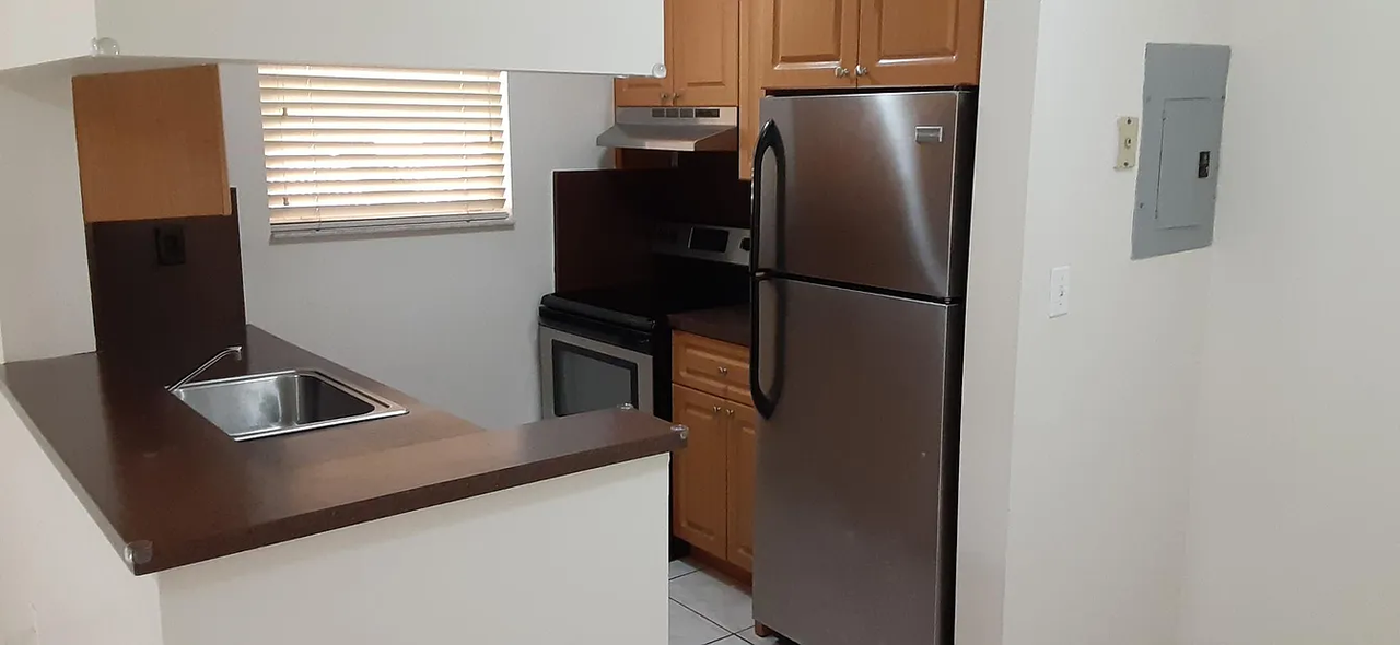 2441 Sw 31st Ave #109 - Photo 2 of 13