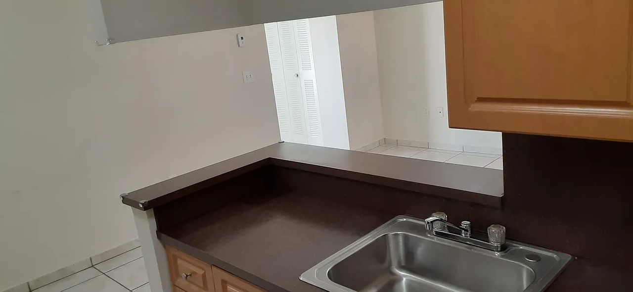 2441 Sw 31st Ave #109 - Photo 6 of 13