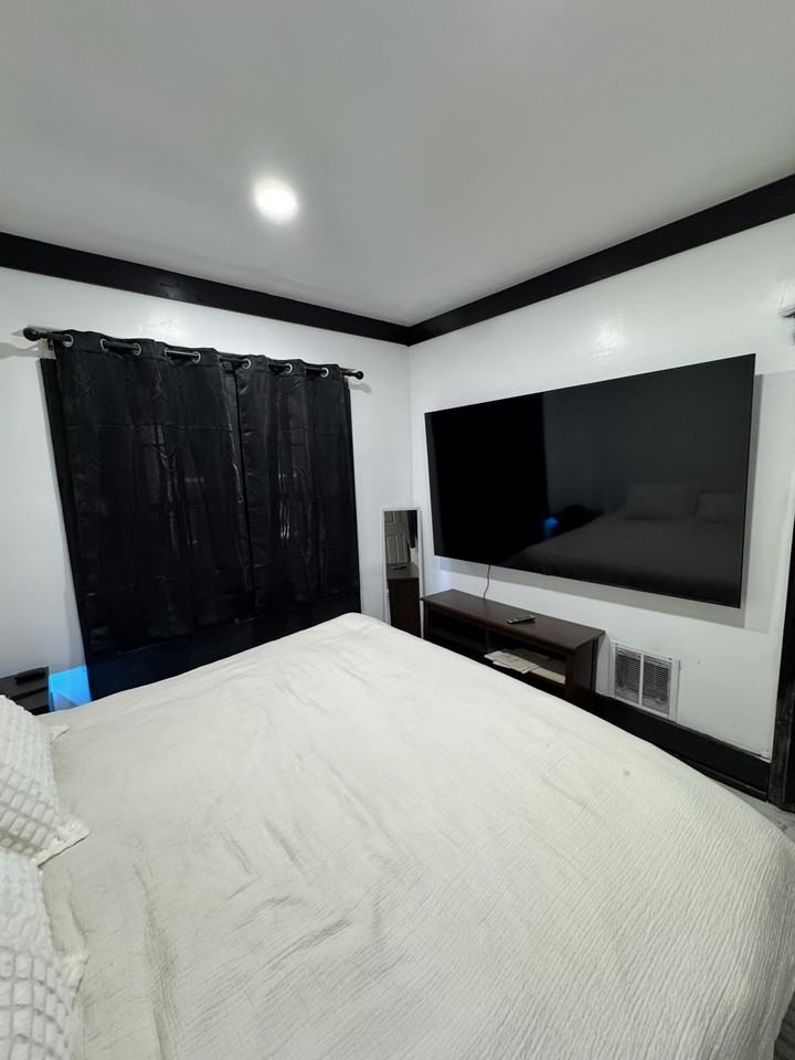 3761 Whitney St #NA - Photo 5 of 10