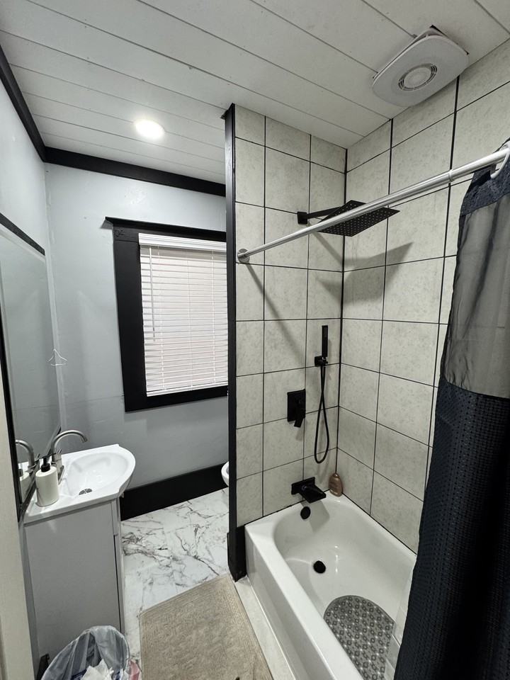 3761 Whitney St #NA - Photo 7 of 10