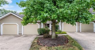 2418 Wrens Dr S #2418 - Photo 1 of 1