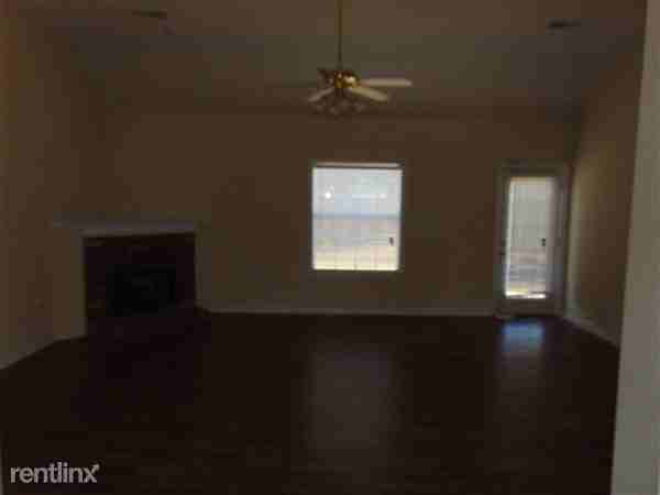 8269 Wesley Woods Cir - Photo 2 of 13