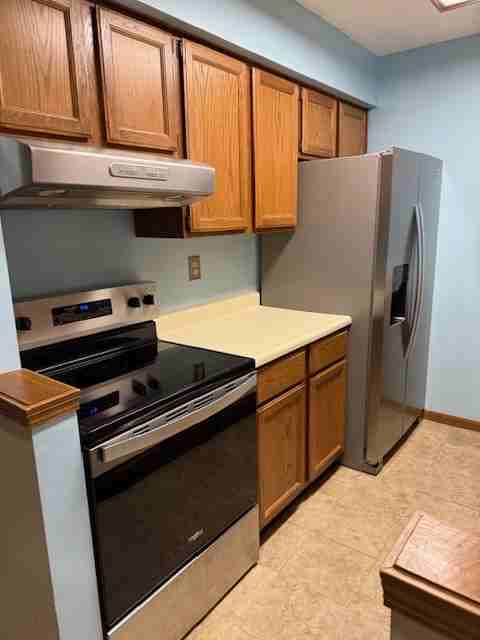 2418 Wrens Dr S #2418 - Photo 7 of 8