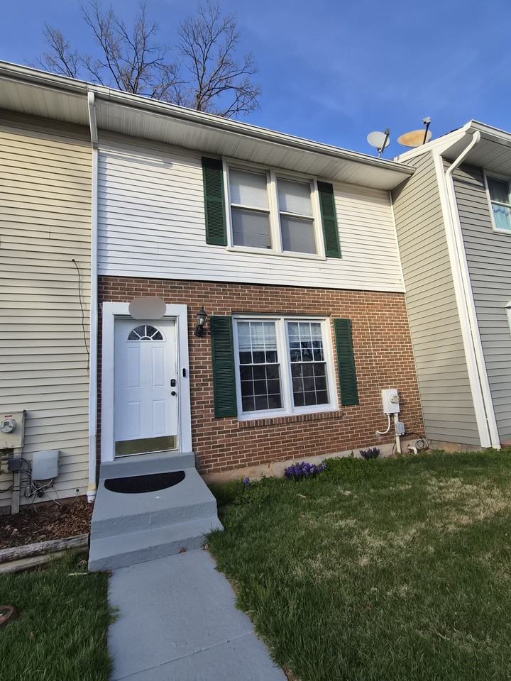 306 Woodleaf Ct #NA - Photo 3 of 5