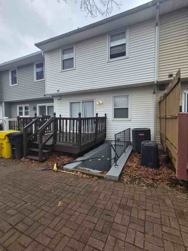 306 Woodleaf Ct #NA - Photo 4 of 5