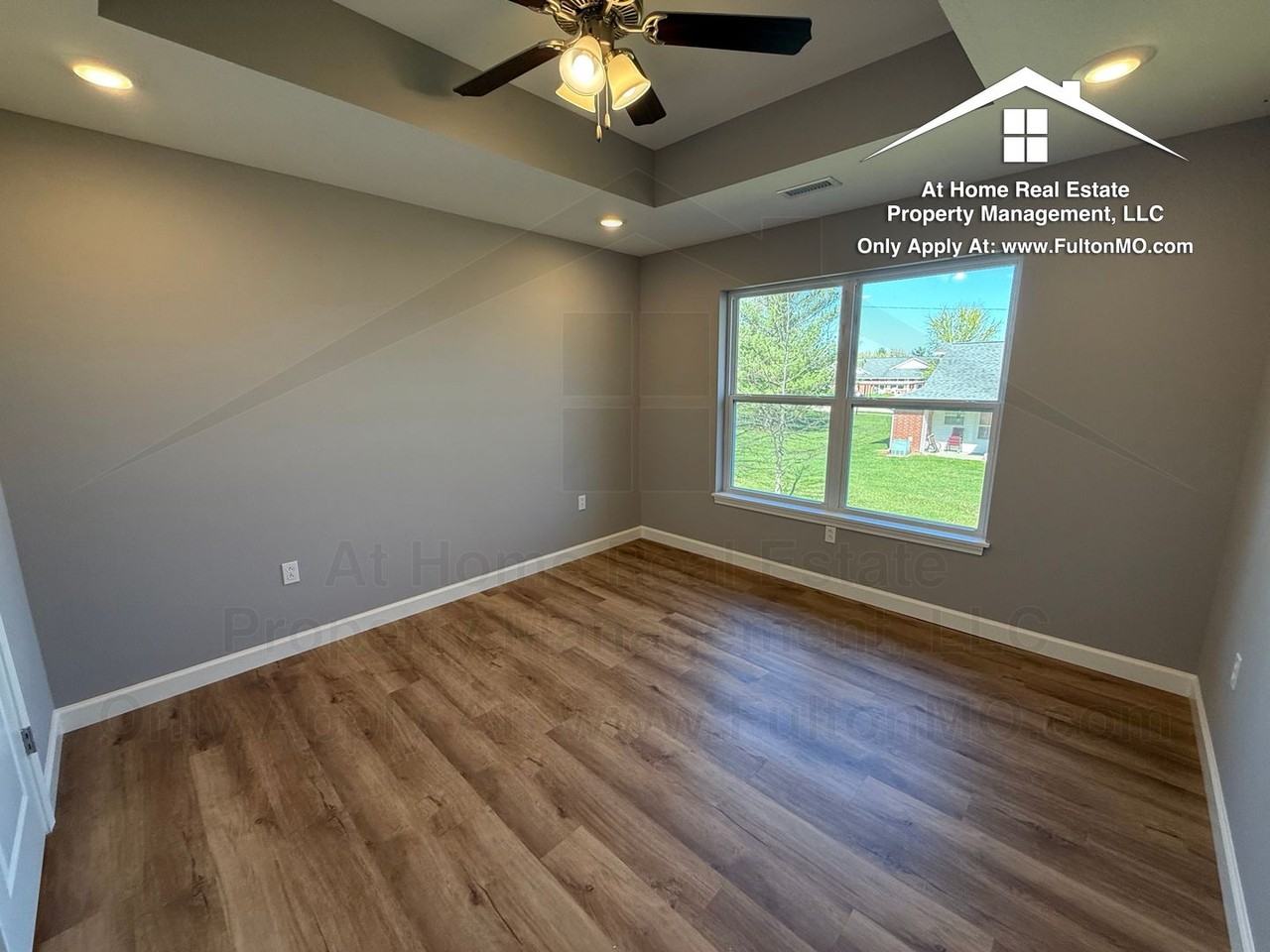 2610 N Bluff St - Photo 2 of 33