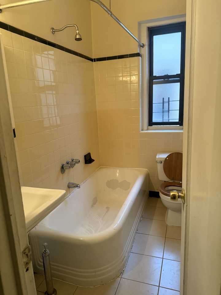 118 Payson Ave #5G - Photo 3 of 9