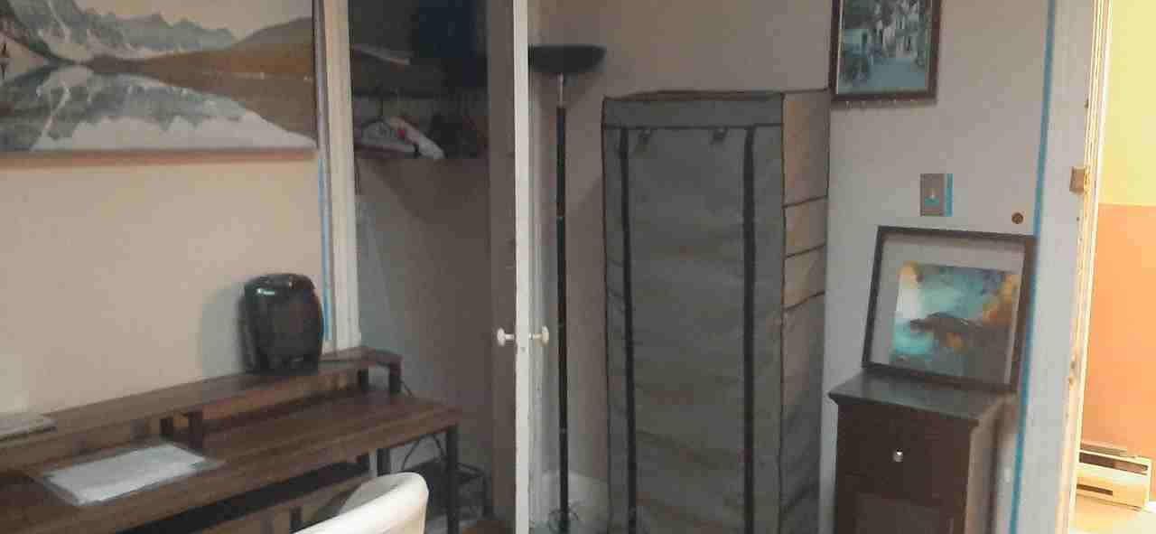 418 College Street - Photo 2 of 2