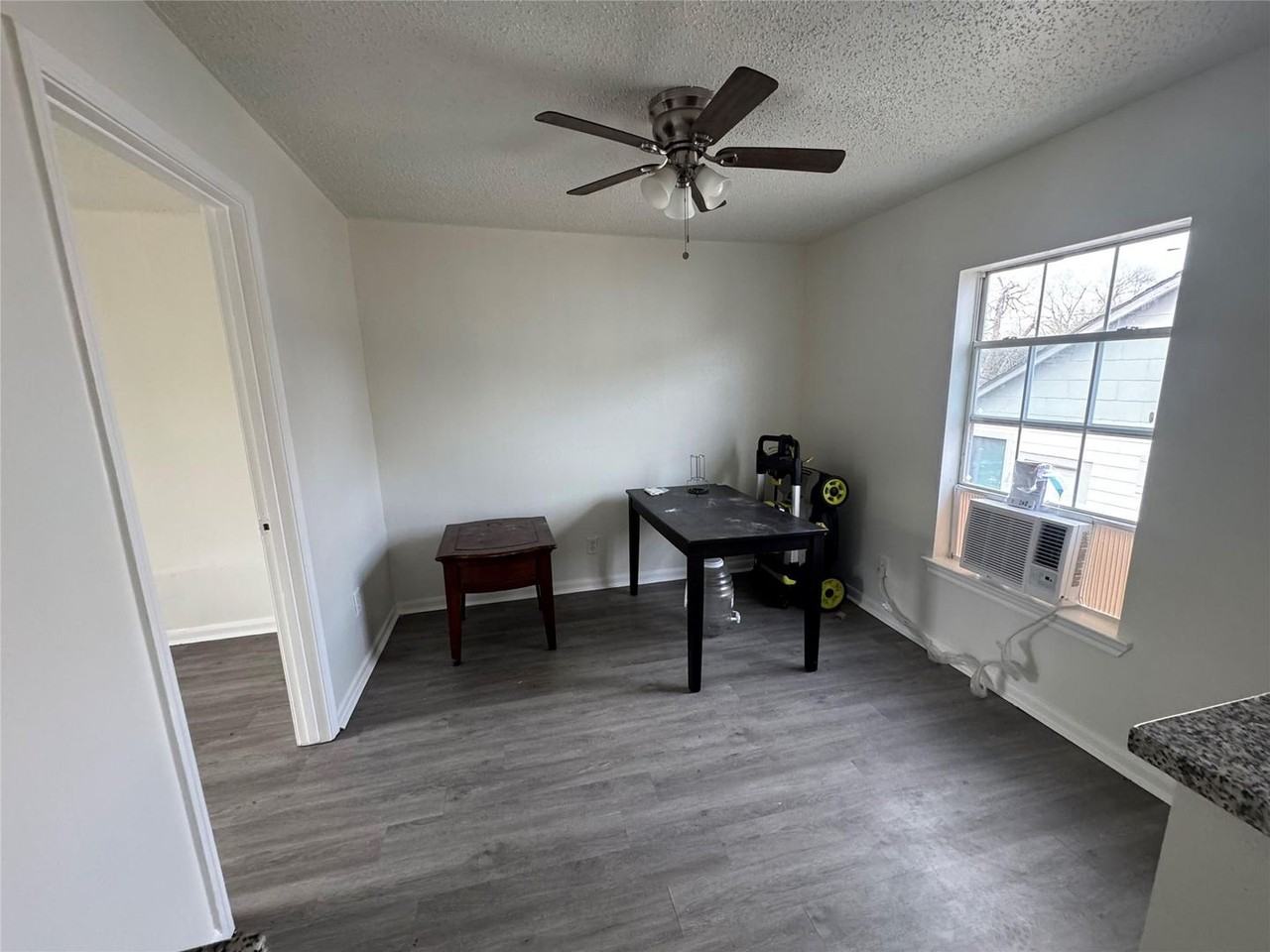 7016 Avenue F - Photo 4 of 22