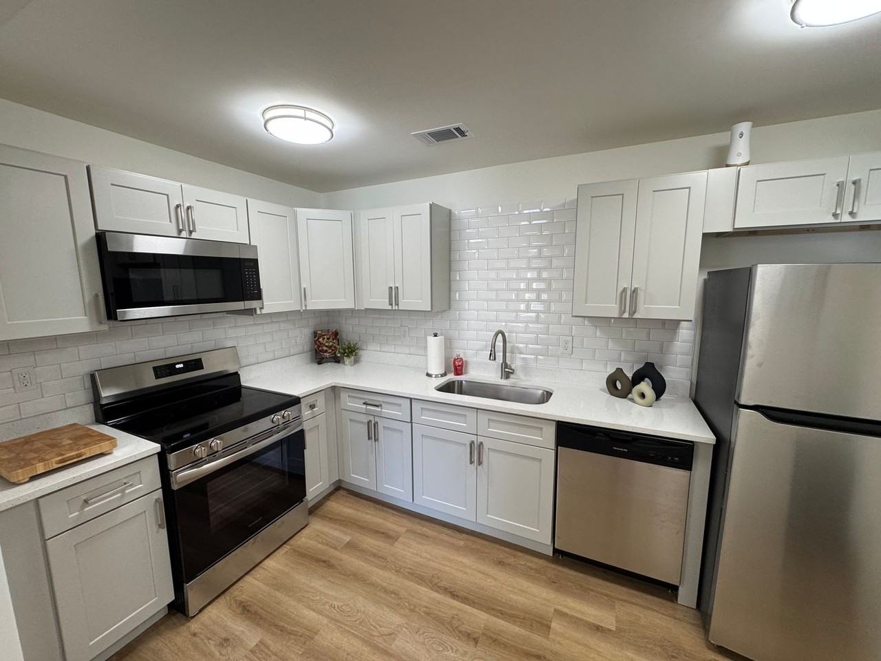 Park West Apartment Homes - Photo 4 of 32