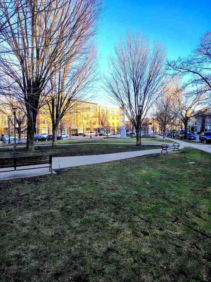 260 Washington Apartments – Modern Living in the Heart of Salem - Photo 6 of 7
