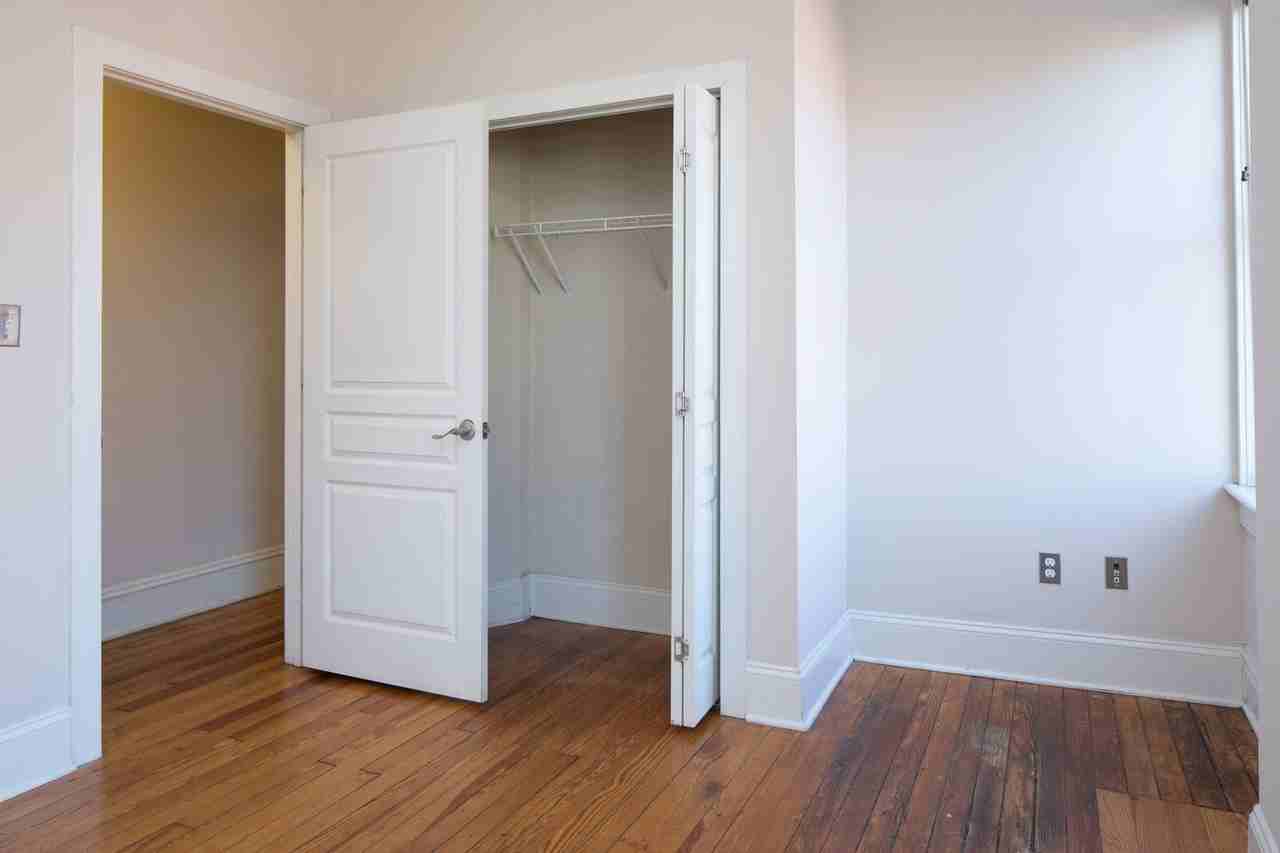 22 W Marshall St - Photo 5 of 11