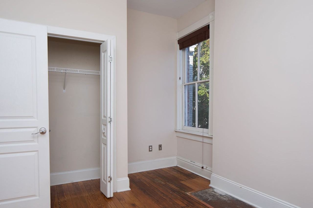 22 W Marshall St - Photo 7 of 11