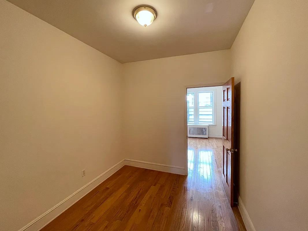 52-03 35th Street #2L - Photo 3 of 20