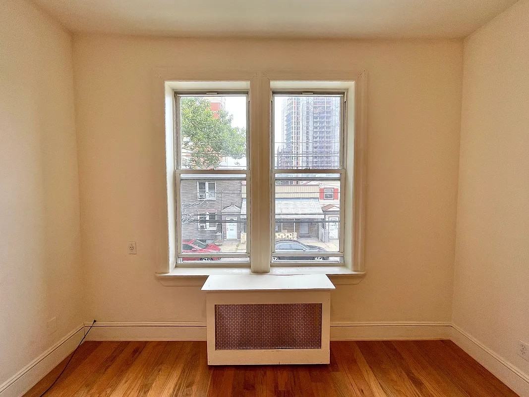 52-03 35th Street #2L - Photo 5 of 20