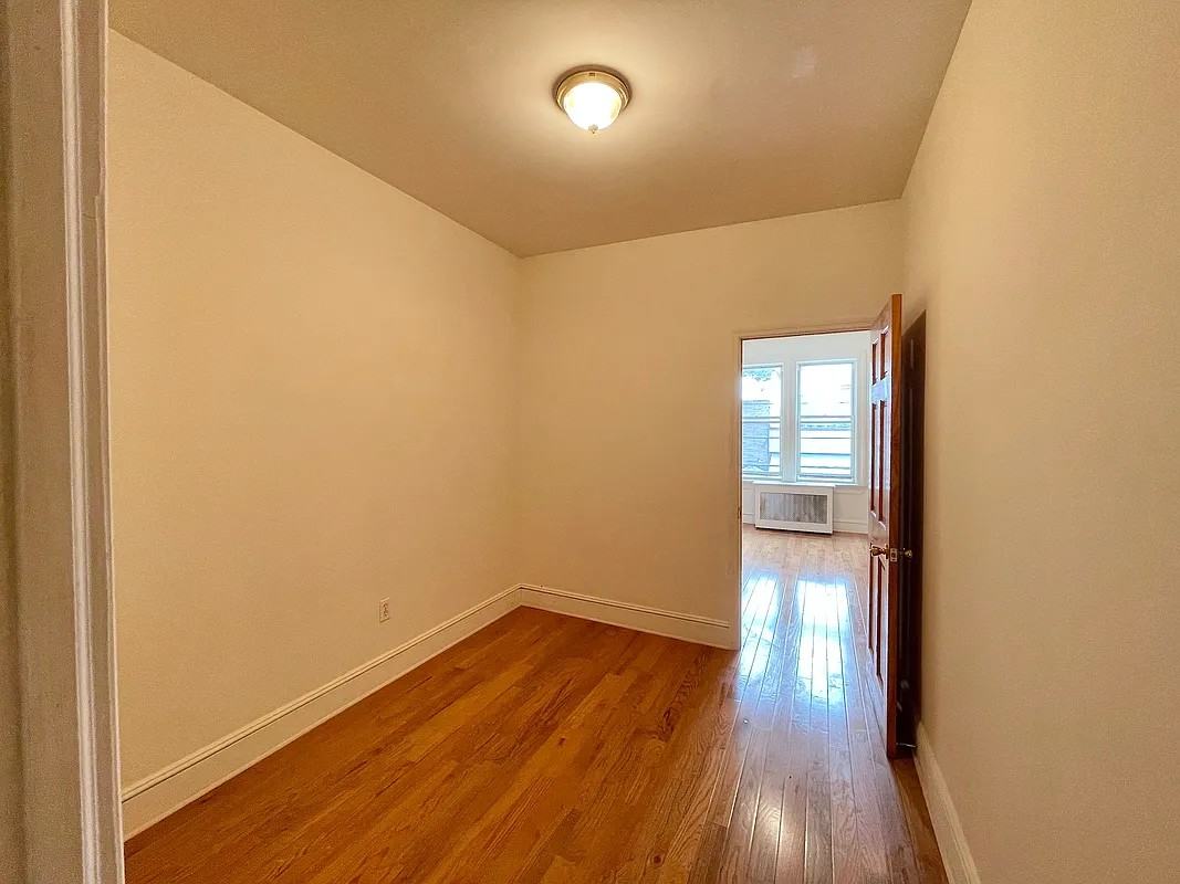 52-03 35th Street #2L - Photo 6 of 20