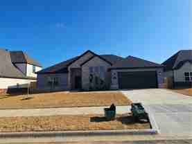 224 S Maroon Ave - Photo 1 of 1