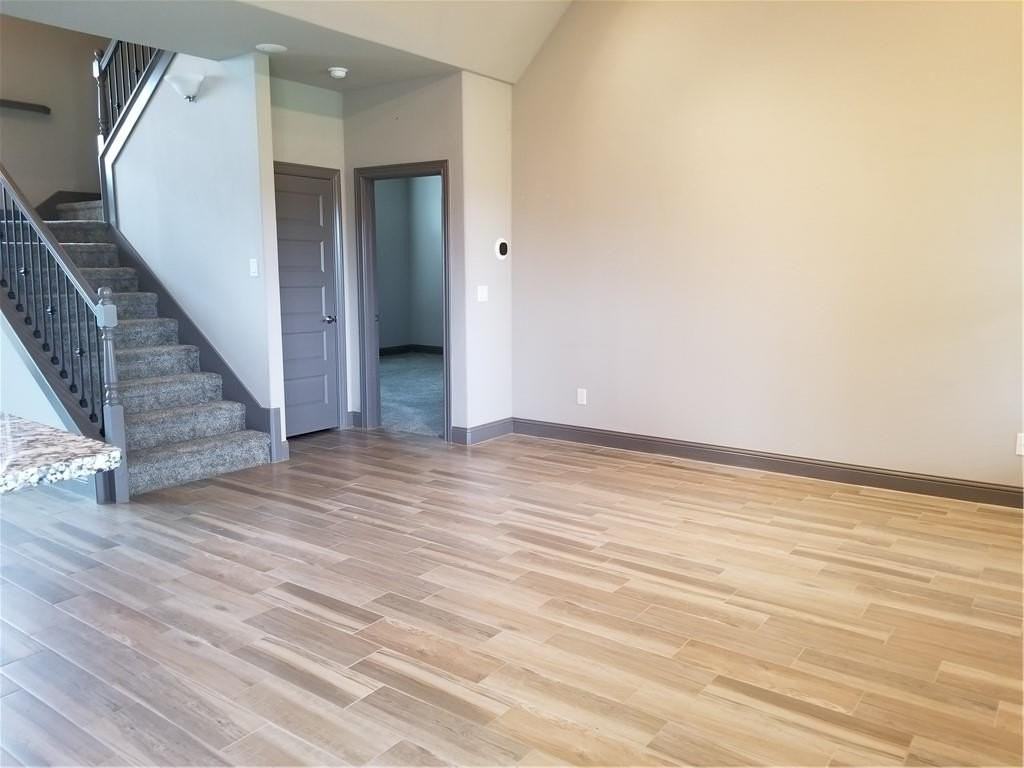 940 Sunset Ln - Photo 3 of 22