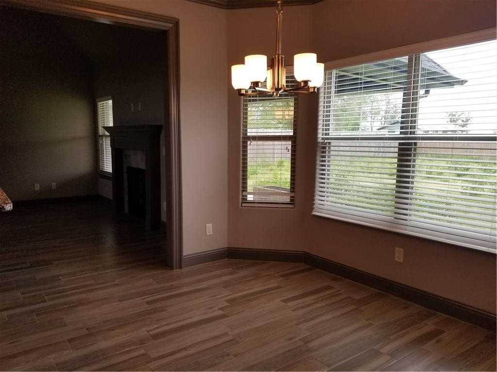 940 Sunset Ln - Photo 6 of 22