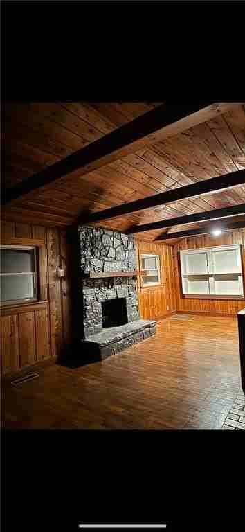 872 Butterfield Ave - Photo 3 of 10