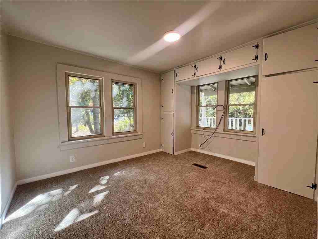 872 Butterfield Ave - Photo 5 of 10