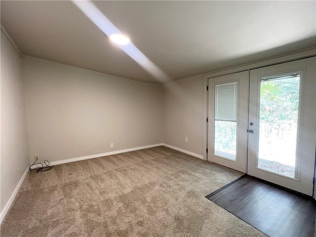 872 Butterfield Ave - Photo 7 of 10