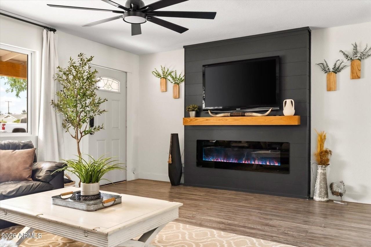 423 N 73rd Pl - Photo 7 of 50