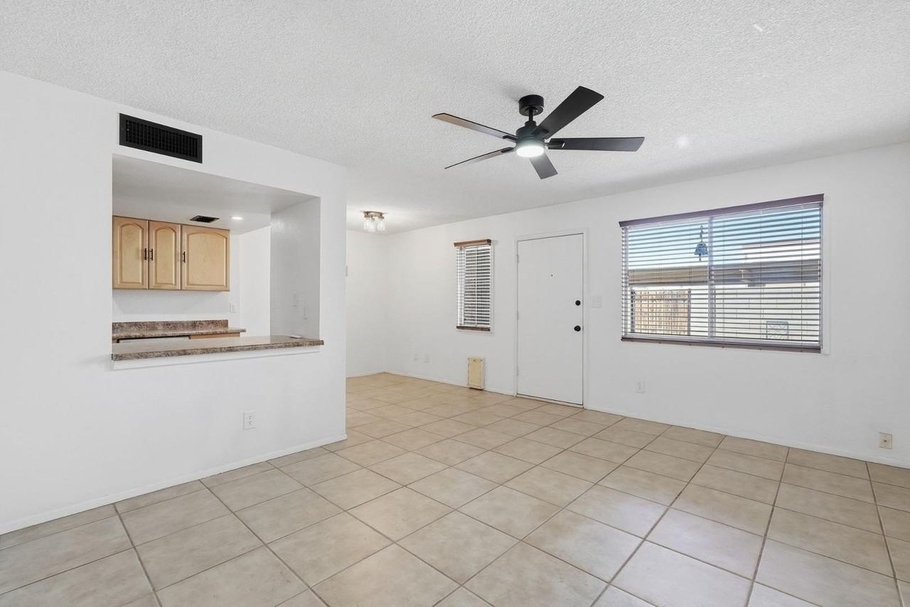 1017 E Redfield Rd - Photo 7 of 24