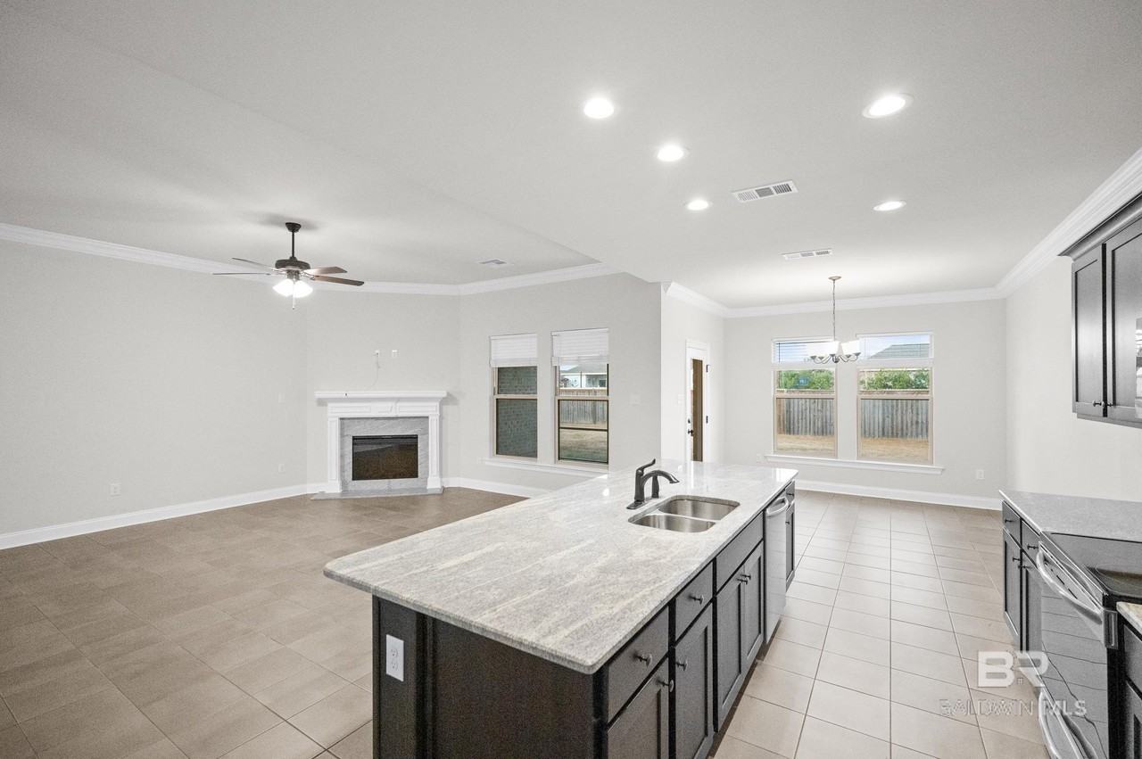 421 Silage Dr - Photo 4 of 19