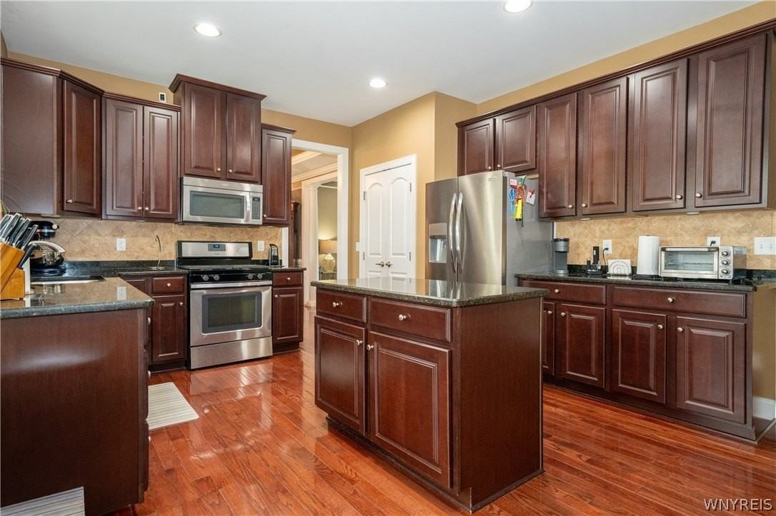 5024 Woodway Ct - Photo 7 of 41