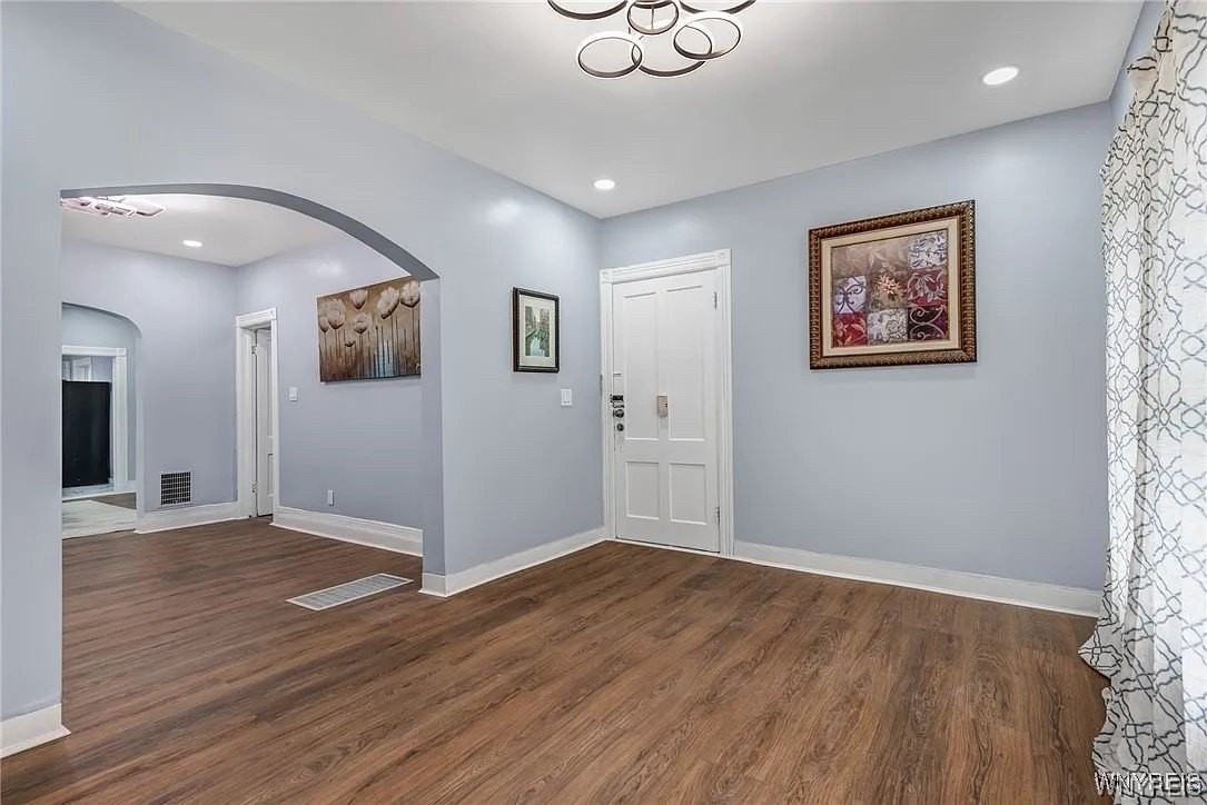 405 W Ferry unit: Lower - Photo 6 of 16