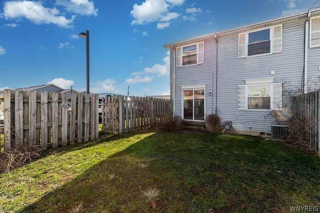 319 King Peterson Rd - Photo 2 of 29