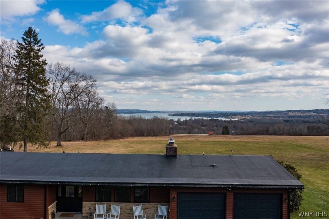 2392 N Maple Ave - Photo 3 of 26