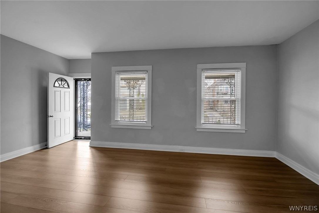 800 Amherst St - Photo 6 of 34