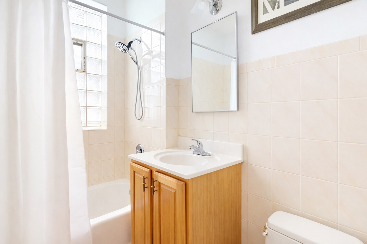 1127 W Patterson Ave #2 - Photo 5 of 8