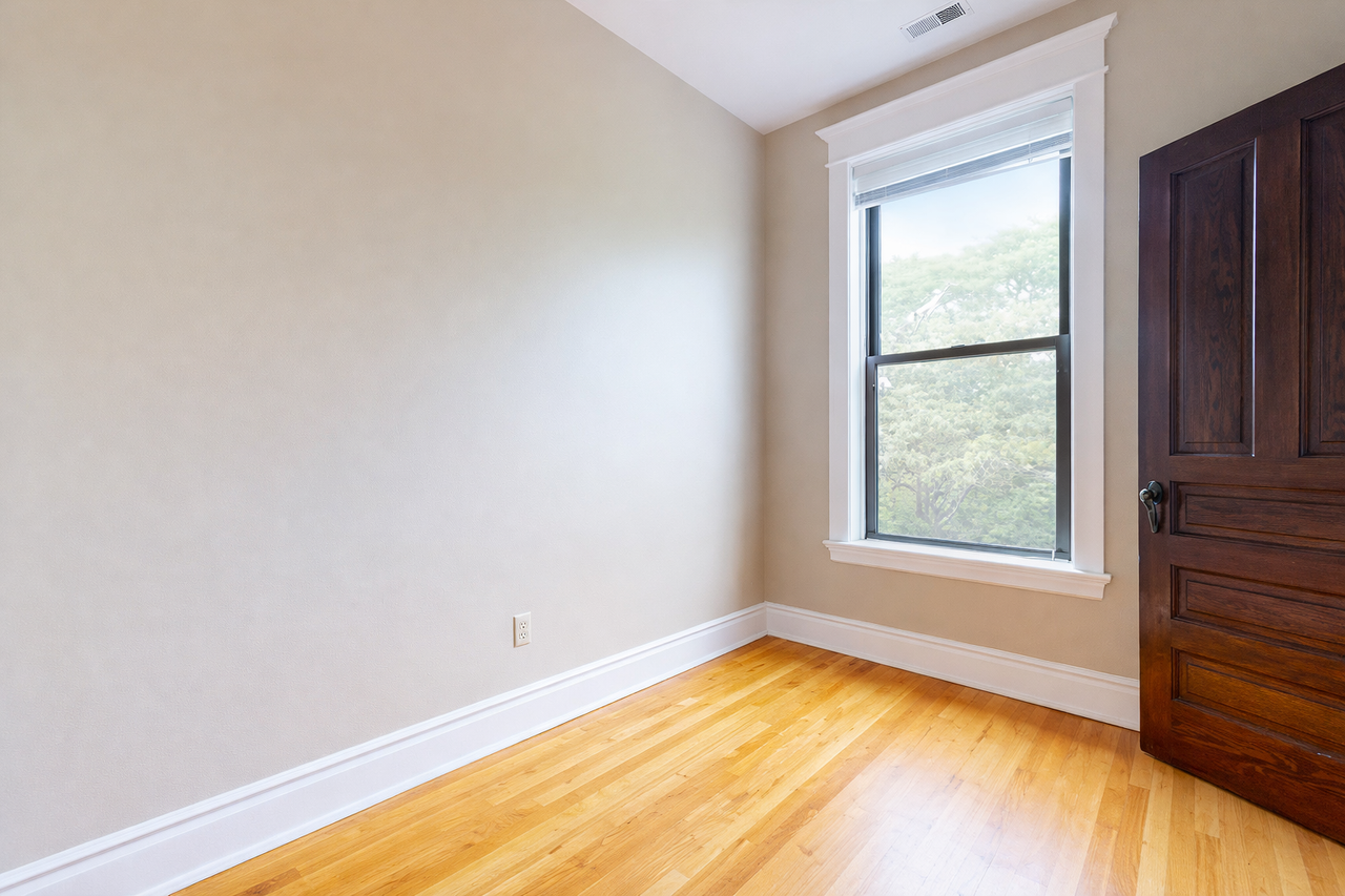 1127 W Patterson Ave #2 - Photo 7 of 8