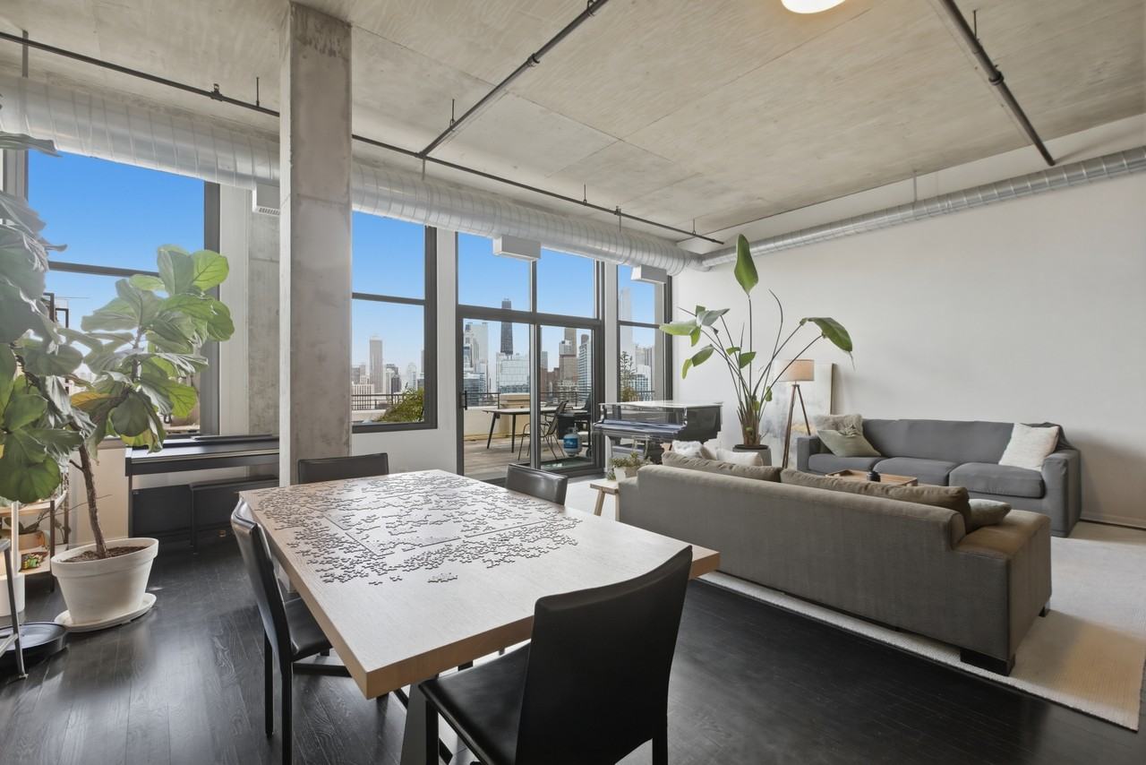 900 N Kingsbury St #1166 - Photo 4 of 20