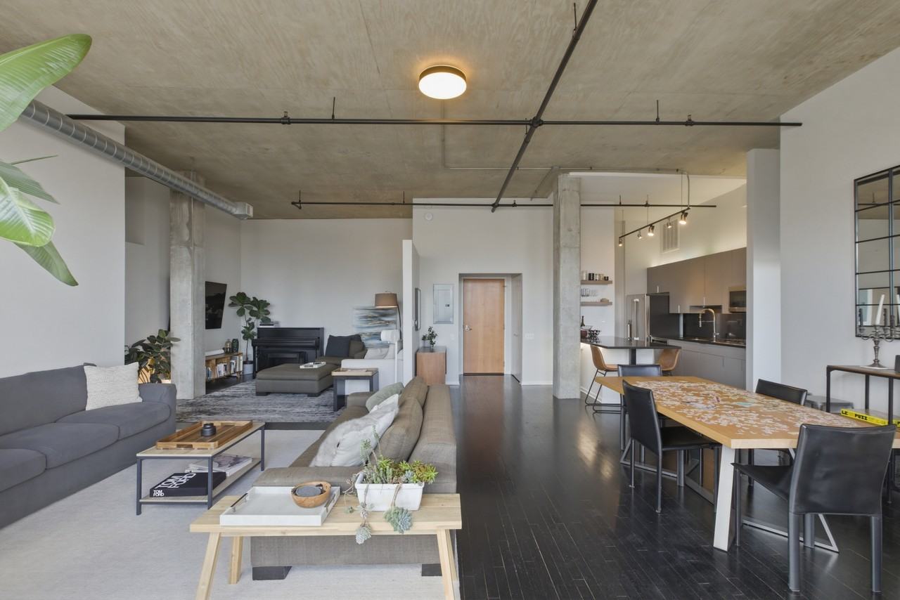 900 N Kingsbury St #1166 - Photo 7 of 20