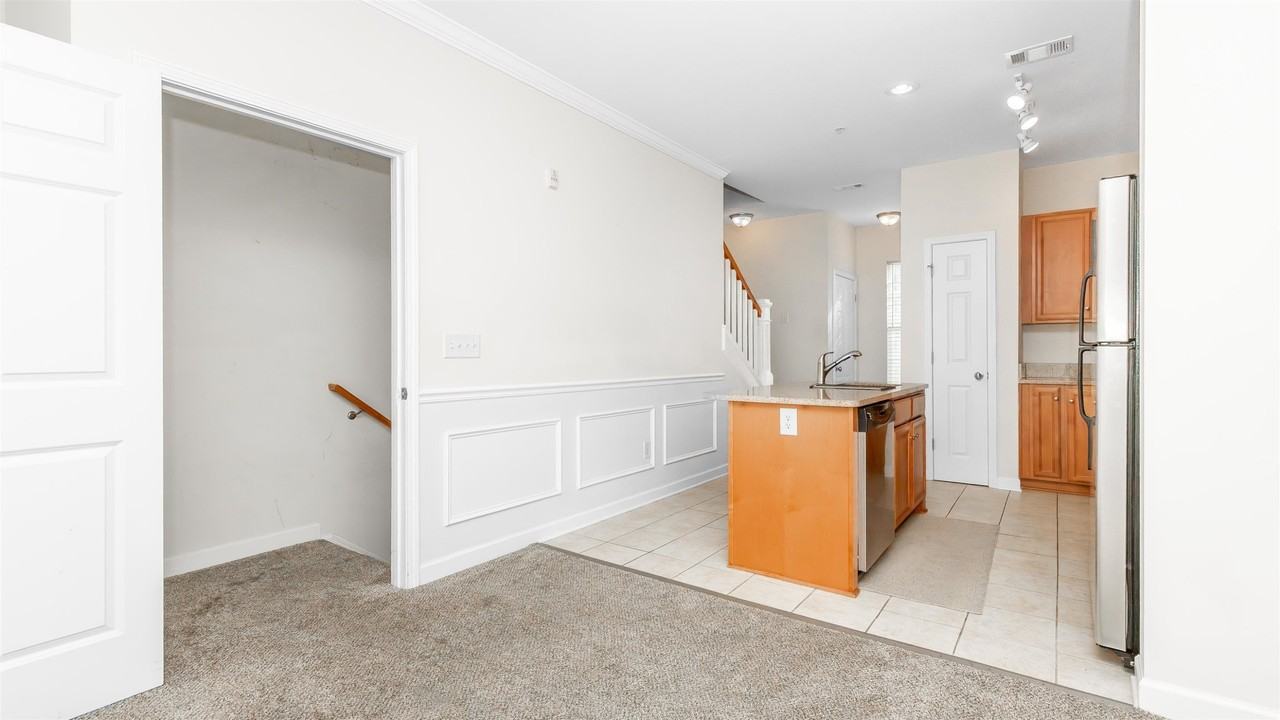 2954 Yancey Way - Photo 4 of 35