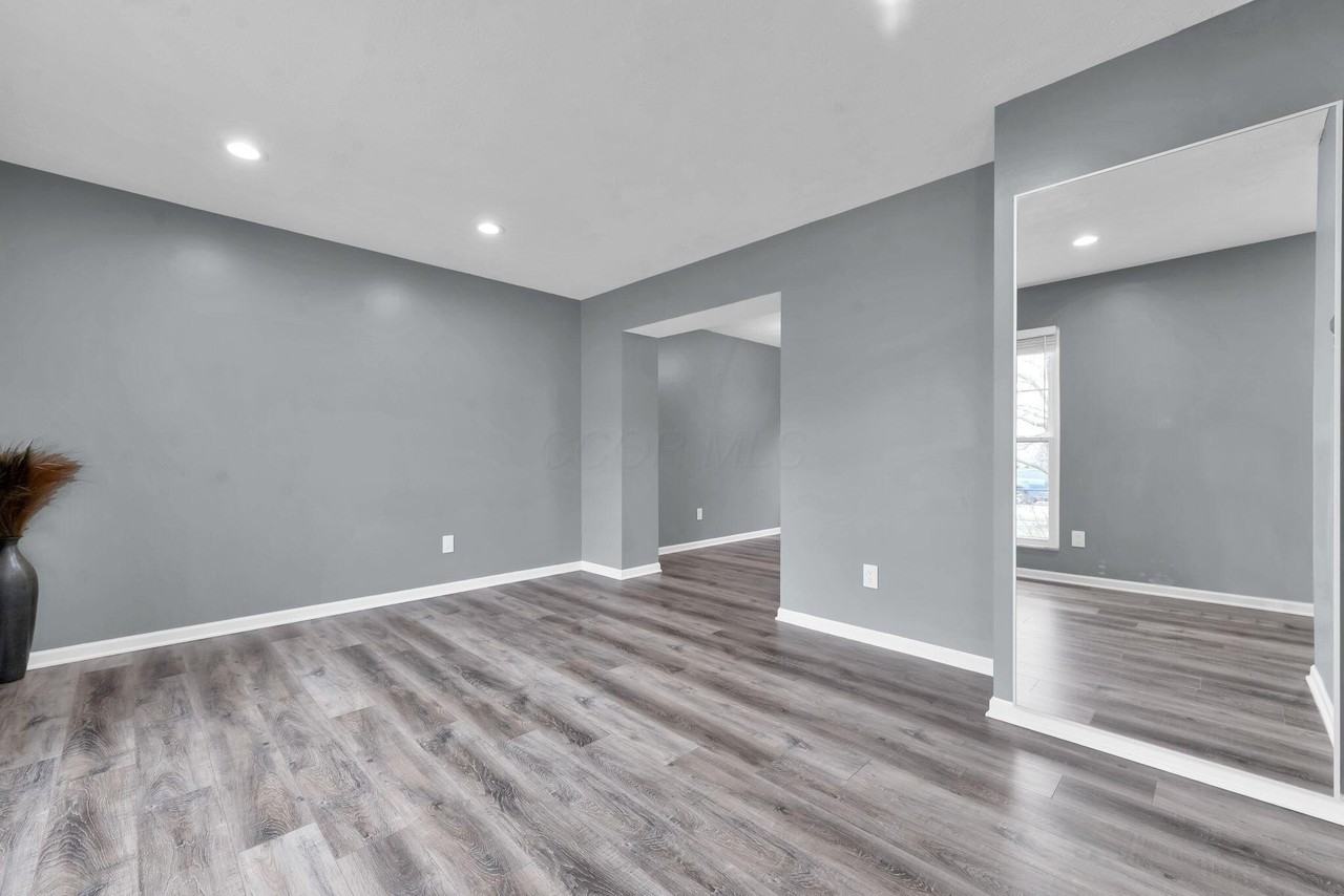 8690 Kirkland Dr - Photo 6 of 42