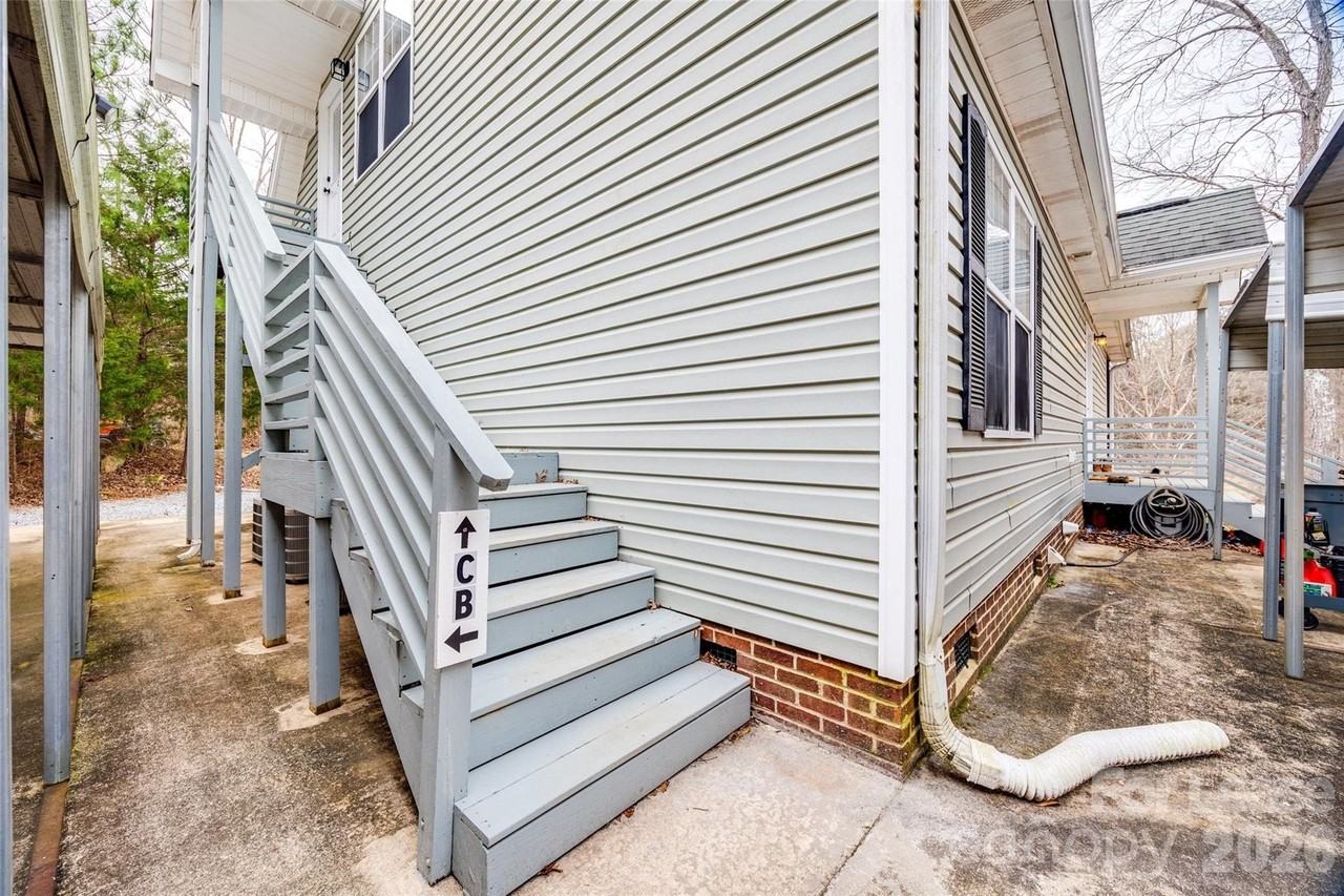 5988 Quarter Mile Rd Apt C - Photo 6 of 25